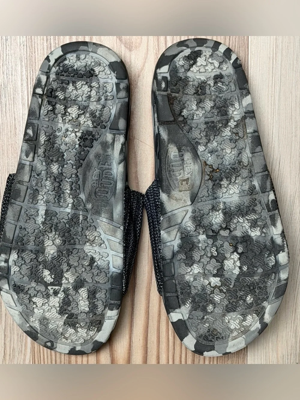 HEYDUDE Phoenix Youth Dark Quarry Camo Slides Sandals Size Y4 L5
